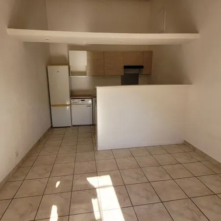 Grand appartement T3 dans un charmant village provençal