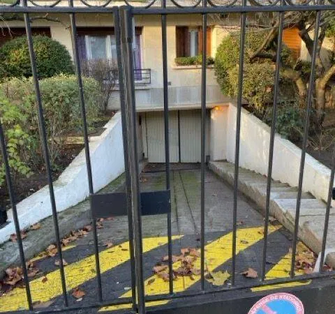 Parking 11 m²