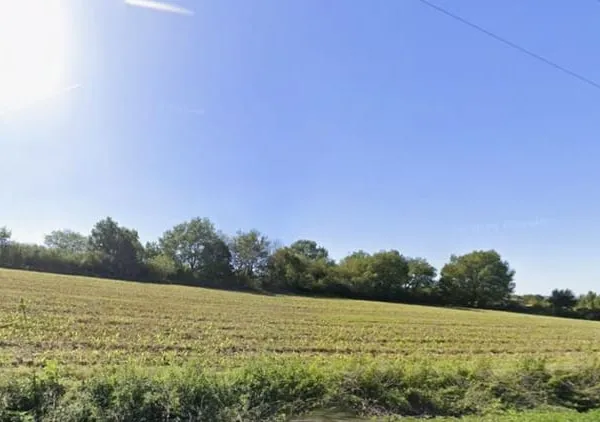 Terrain 251 m²