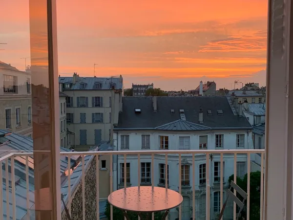 GRANDE CHAMBRE MEUBLÉE dans un appartement partagé