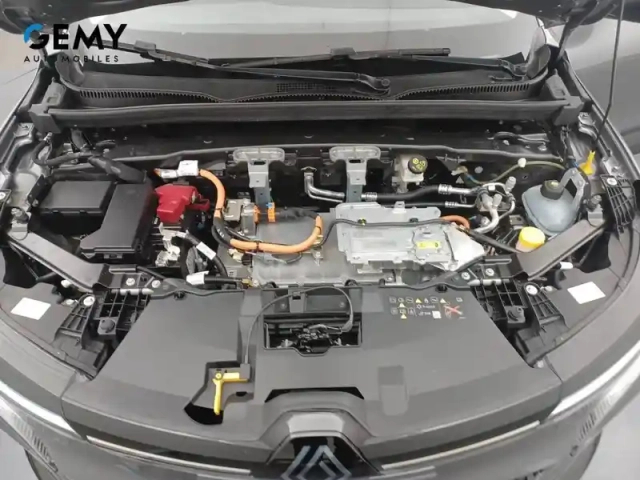 Renault Megane e-tech ev40 130ch standard charge — photo 72