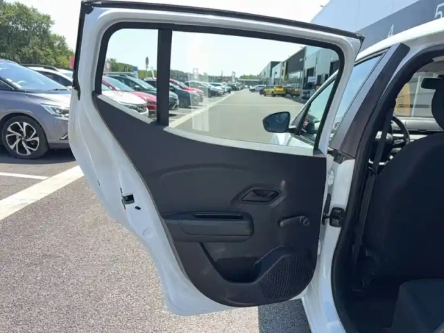 Dacia Sandero eco-g 100 — photo 14