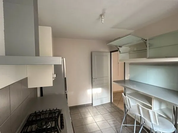 Location T3 DUPLEX avec terrasse à DIJON centre quartier bas MONTCHAPET