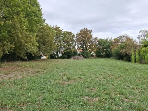 Magnifique terrain en coeur de ville