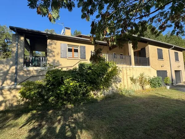 Maison 6 pièces 160 m²