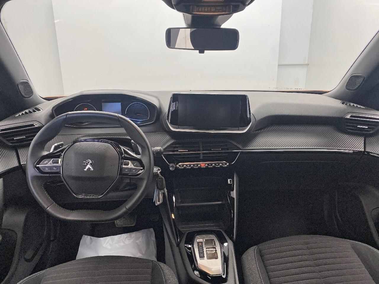 Peugeot 2008 puretech 130 s&s eat8 style — photo 8
