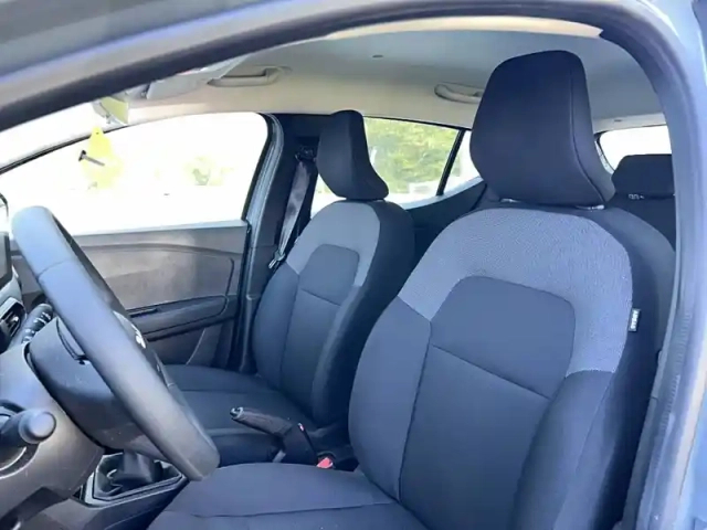 Dacia Sandero sce 65 — photo 4