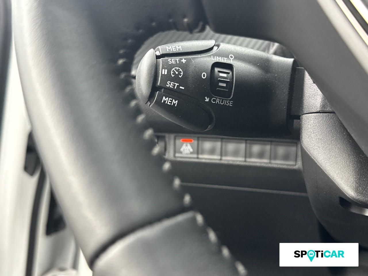 Peugeot 2008 1.2 puretech 100ch s&s active — photo 18