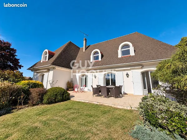Maison 6 pièces 196 m²