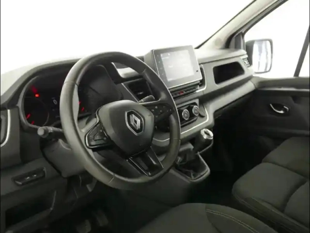 Renault Trafic fg l2h1 3t 2.0 blue dci 130ch grand confort e6e — photo 3