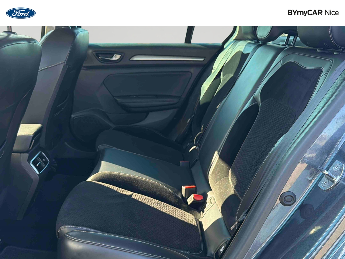 Renault Mégane IV Estate dCi 110 Energy — photo 12