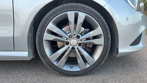 Mercedes Classe CLA 2.1 200 CDI 136 - Sensation – 2015 – 165603 km – Diesel – Boîte Automatique — photo 32