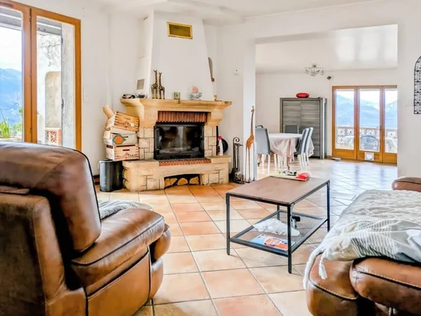 Maison 5 pièces 141 m²