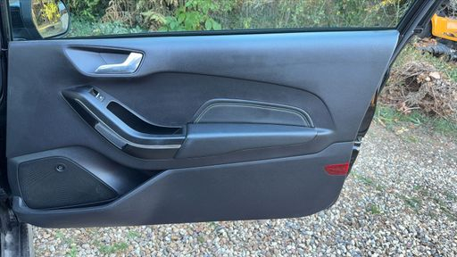 Ford Fiesta 1.5 EcoBoost 200 - St Plus – 2019 – 120277 km – Essence – Boîte Manuelle — photo 32
