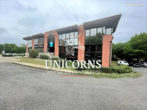Bureaux 303 m²