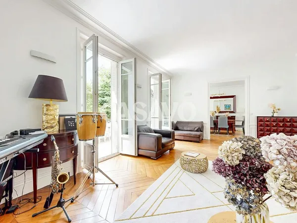 Vends demeure - 330 m² - 9 pièces, 6 chambres - Fontenay-sous-Bois 94120