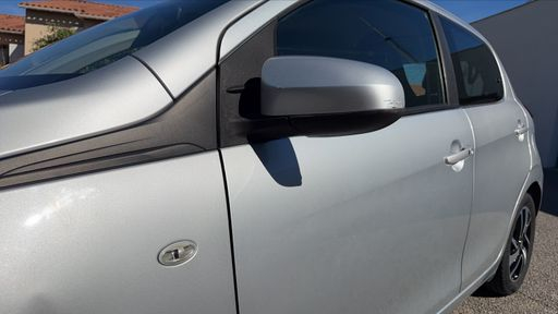 Peugeot 108 1.2 PureTech 82 - Allure – 2017 – 44403 km – Essence – Boîte Manuelle — photo 17