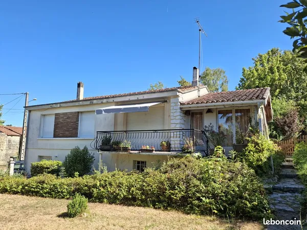 Maison à 3 km de Cognac St Jacques