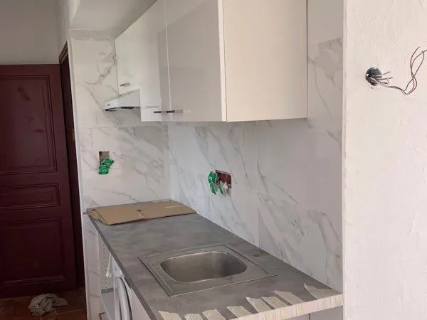 F1 / belle terrasse / dans une villa