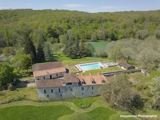 Mas provençal 15 pièces 446 m²