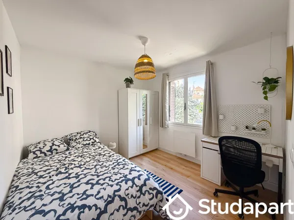 Chambre dans une colocation de 10m2