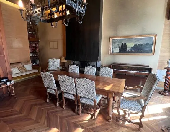 Appartement 6 pièces 174 m²