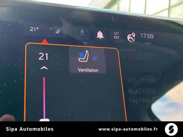 Jeep Compass 1.3 phev t4 240 ch 4xe eawd — photo 27