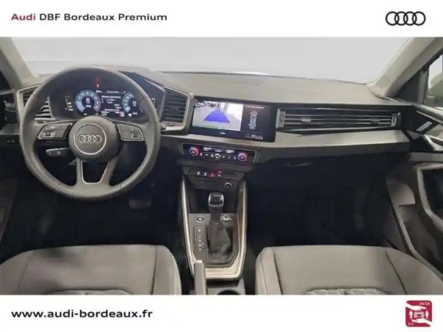Audi A1 25 tfsi 95 ch s tronic 7 design — photo 19