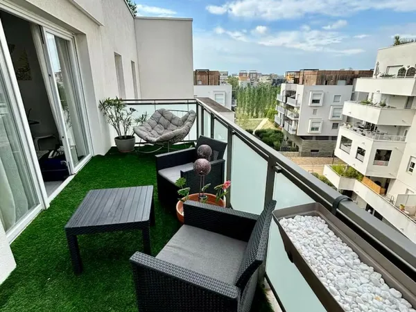 APPARTEMENT 2 PIECES + TERRASSE 20 M² + PARKING