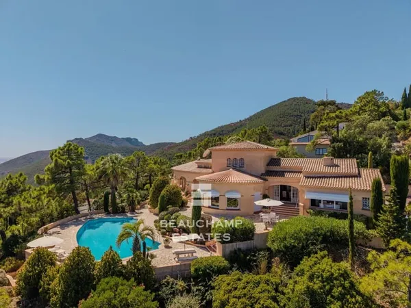 Villa 5 chambres avec vue mer panoramique - Le Trayas