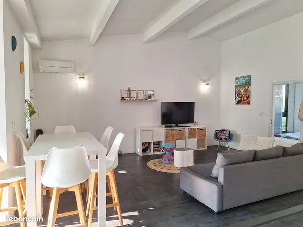 Loft 101 m2 avec Terrasse