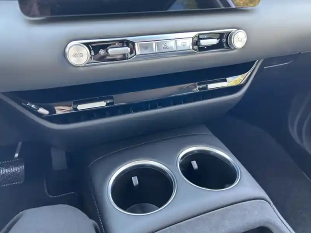 Mg Mg4 premium 64kwh 140kw — photo 16