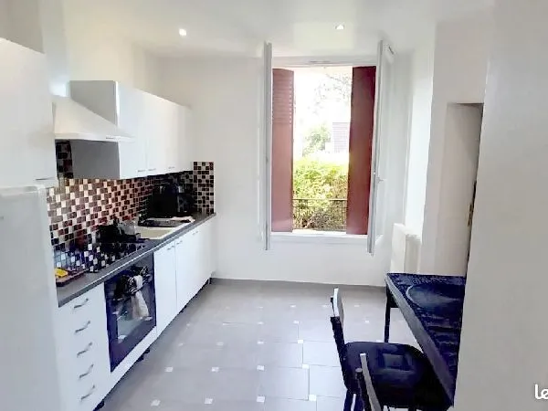 Studio 1 pièce 27 m²
