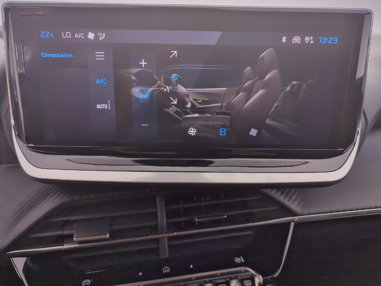 Peugeot 2008 hybrid 145 ch e-dcs6 allure — photo 15