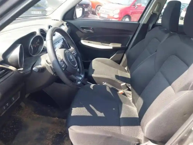 Suzuki Swift 1.0 boosterjet auto — photo 19