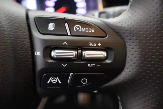 Kia Stonic 1.0 t-gdi 120 ch mhev dct7 — photo 48