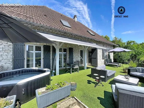 Maison 9 pièces 202 m²