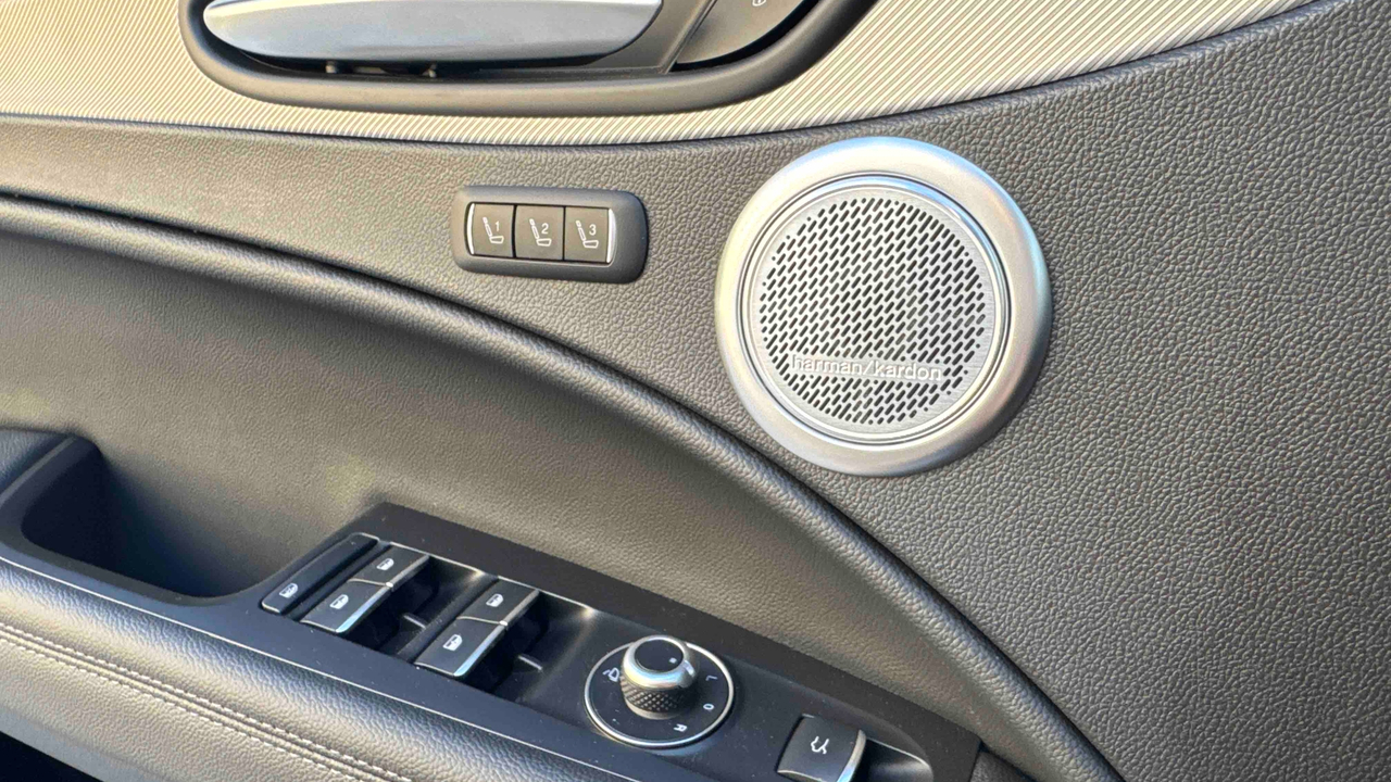 Alfa Romeo Stelvio 2.2 160 ch AT8 — photo 27