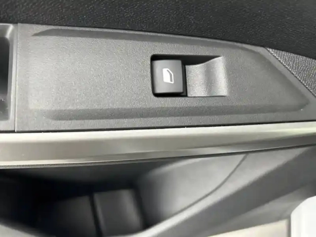 Peugeot 5008 hybrid 136 e-dcs6 — photo 50