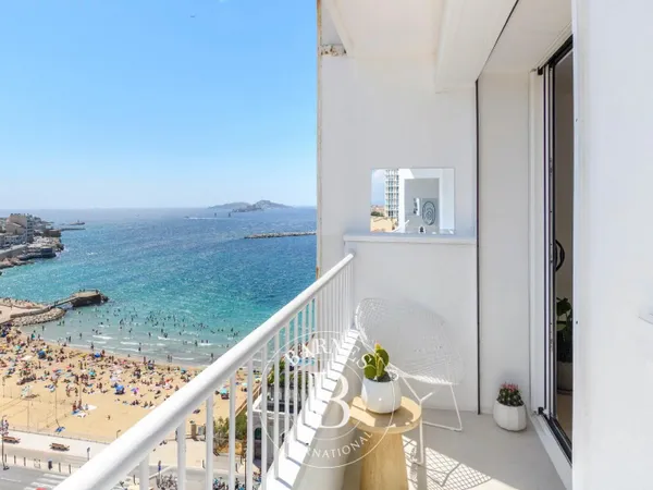 Marseille 7e - Les Catalans - Un écrin de lumière face à la Méditerranée - Appartement 64 m² avec te