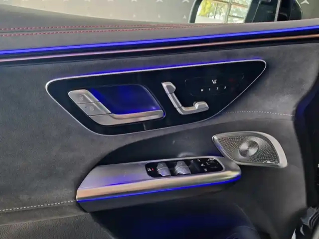Mercedes Eqe suv 350 4matic suv amg lin — photo 25