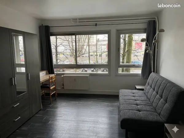 A louer très beau studio meublé de 32 m2