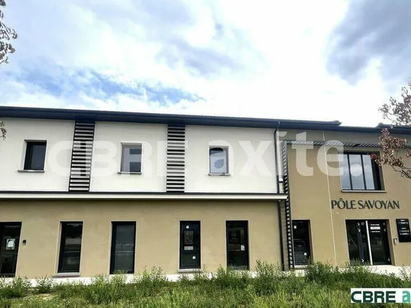Local 80 m²