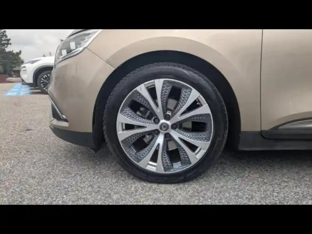 Renault Scenic 1.5 dci 110ch energy intens edc — photo 11