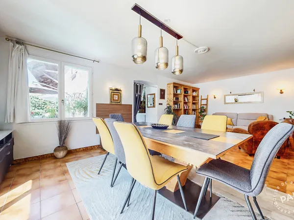 Maison 7 pièces 211 m²