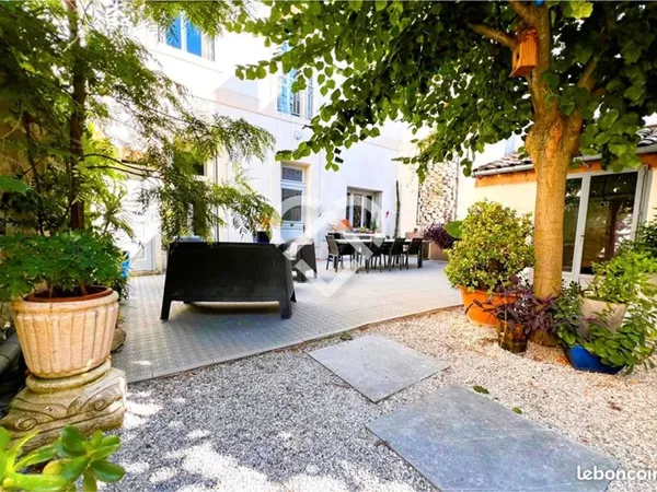 Maison 6 pièces 182 m²