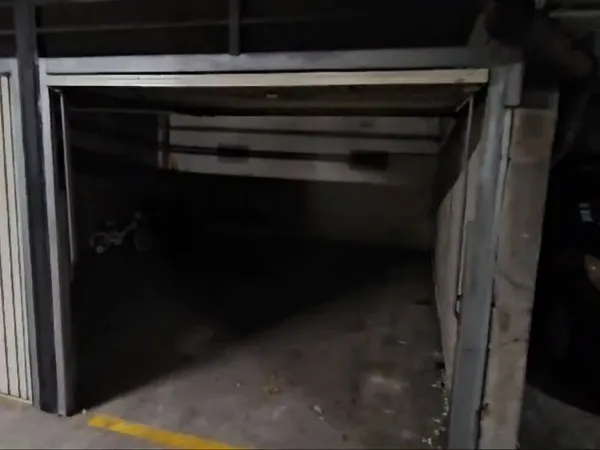 Location parking boxé