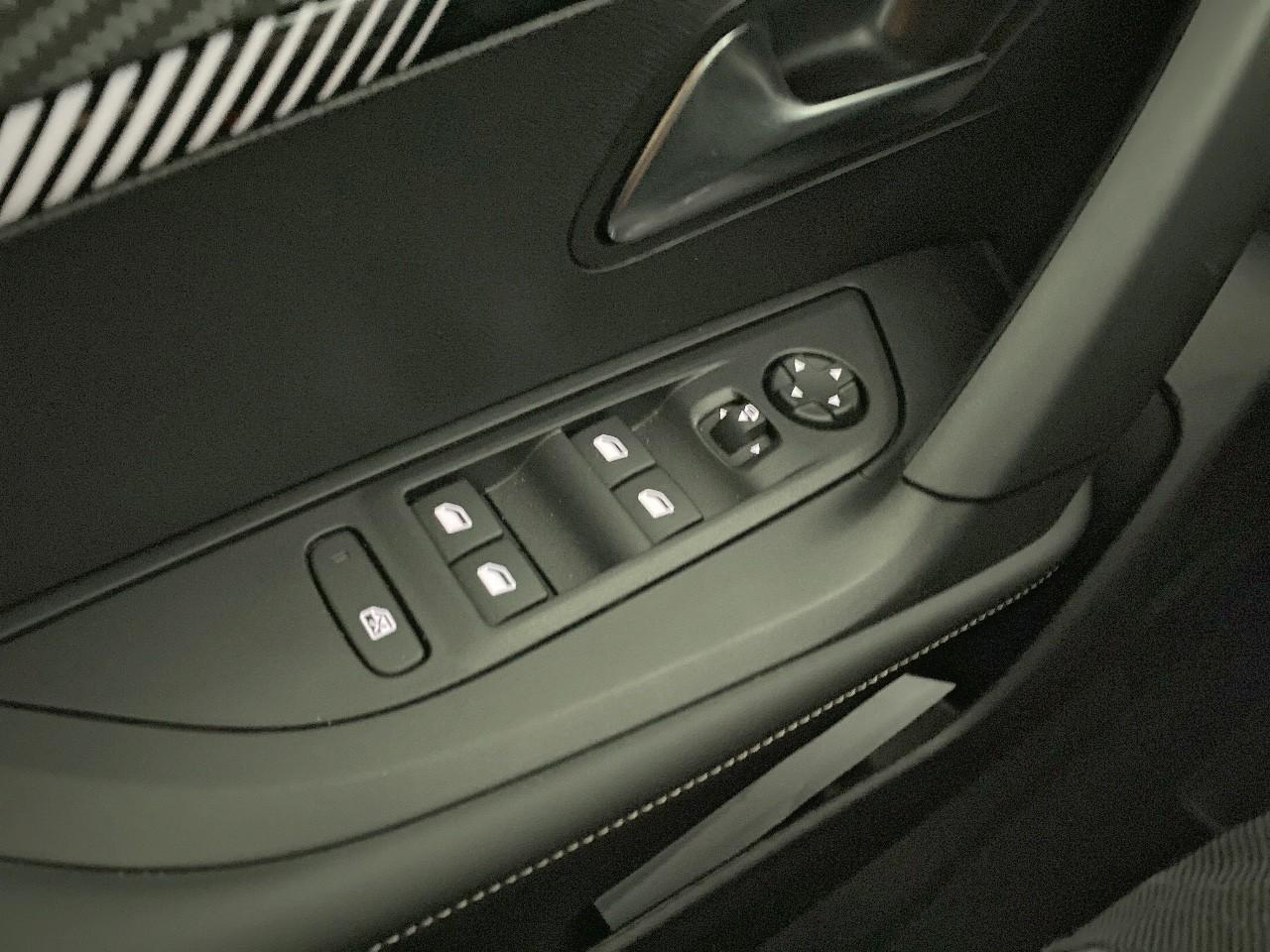 Peugeot 2008 hybrid 145 ch e-dcs6 allure — photo 20