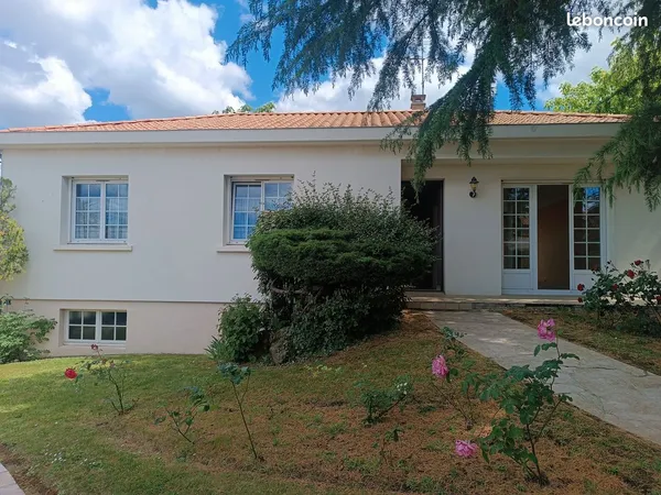 Maison 5 pièces 112 m² Saint Christophe du Bois