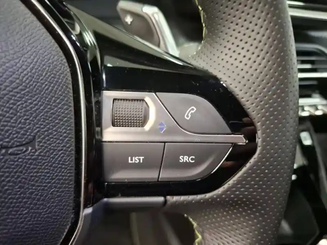 Peugeot 208 hybrid 110 e-dcs6 — photo 16